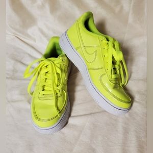 Nike Air Force 1 LV8 UV A02286-700 Volt Yellow Patent Leather Sneakers 5.5Y